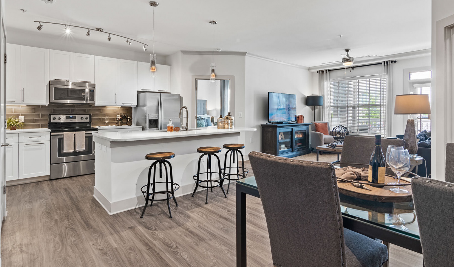 Kitchen open concept living room, kitchen and dining area